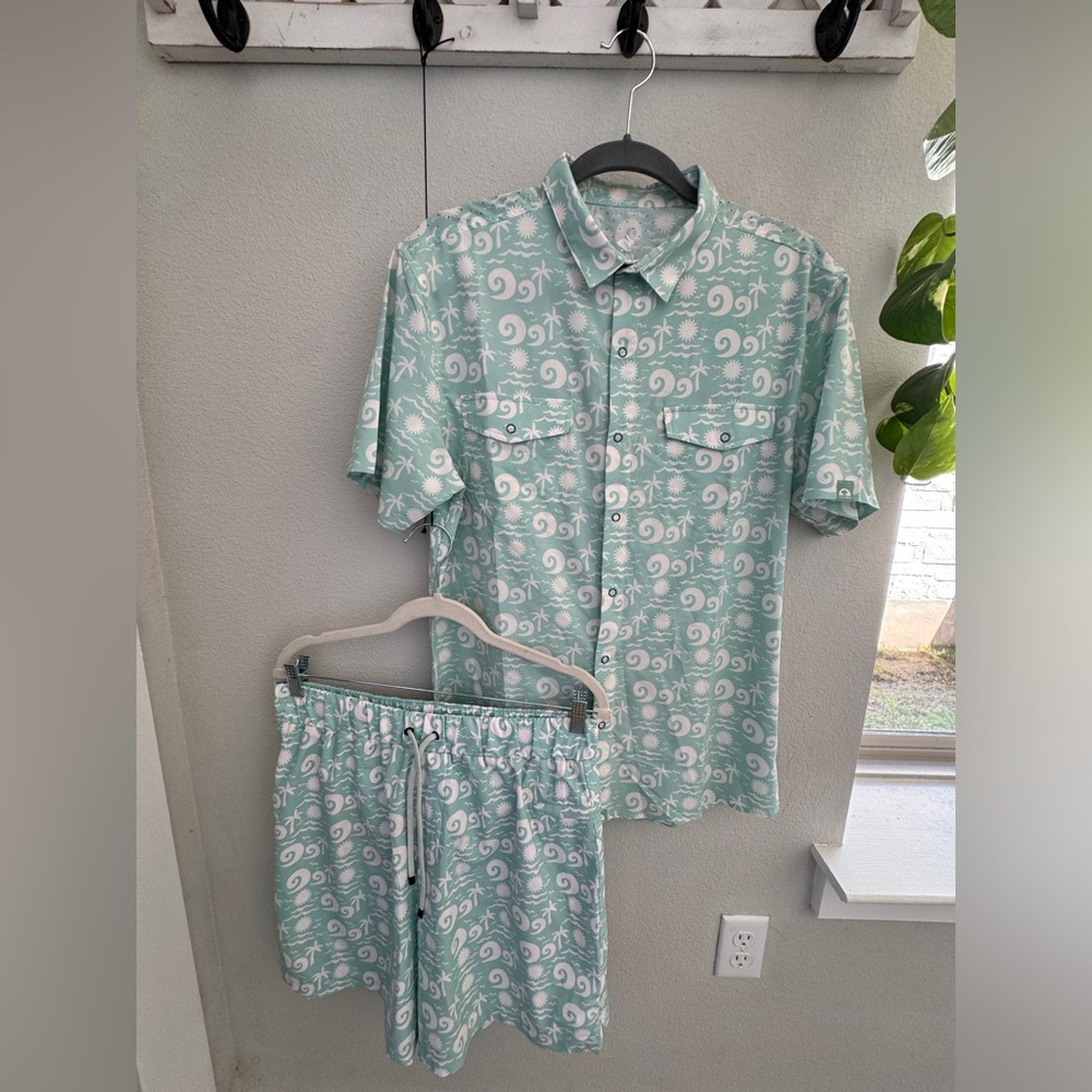 rabbit - Men’s Low Tide Shirt/Shorts Set
Shorts - L Top - M